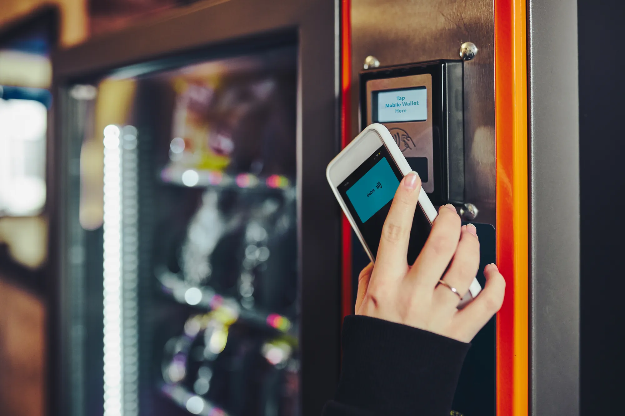 Cashless Vending: Faster Lines, Higher Sales, Happier Teams