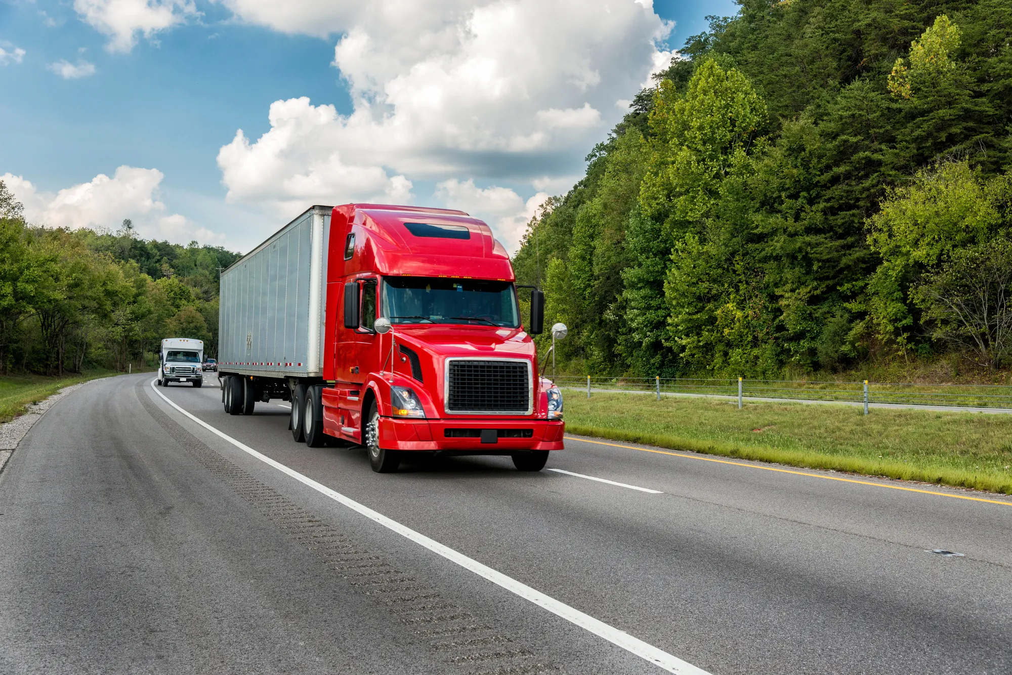 Vending machine freight shipping truck — nationwide delivery to all 50 states